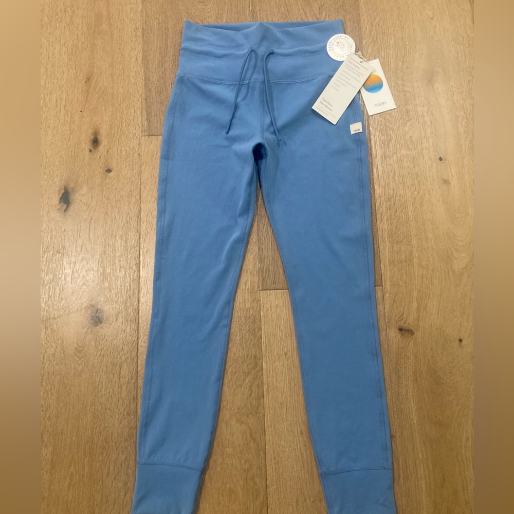 NWT VUORI LEGGINGS